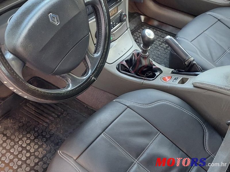 2003' Renault Laguna 1,9 Dci photo #4