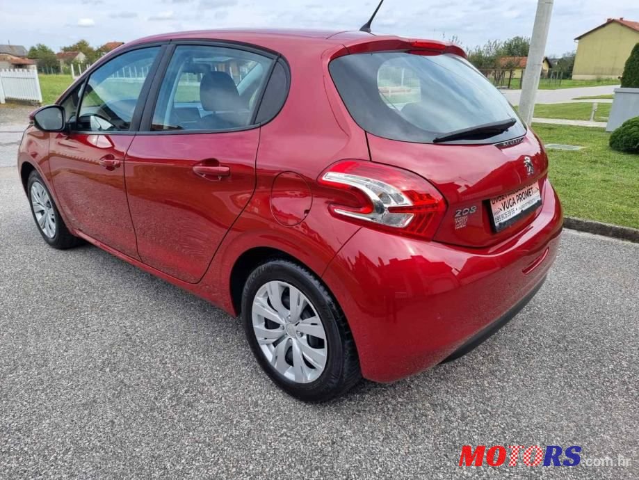 2018' Peugeot 208 photo #3