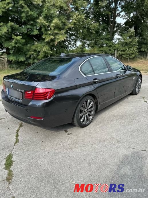 2014' BMW Serija 5 530D photo #5