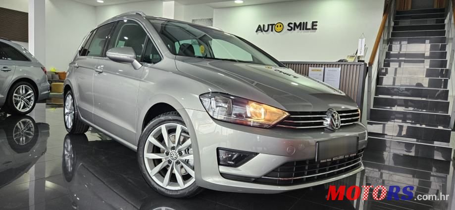 2015' Volkswagen Golf 1.6Tdi photo #3