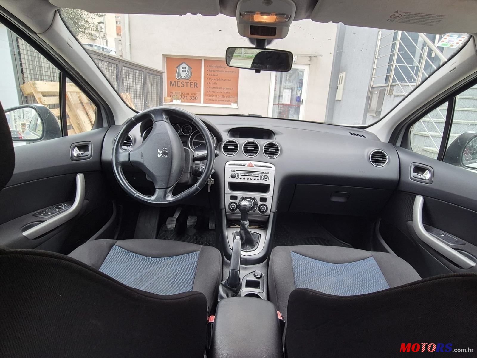 2011' Peugeot 208 1.6 Hdi photo #5