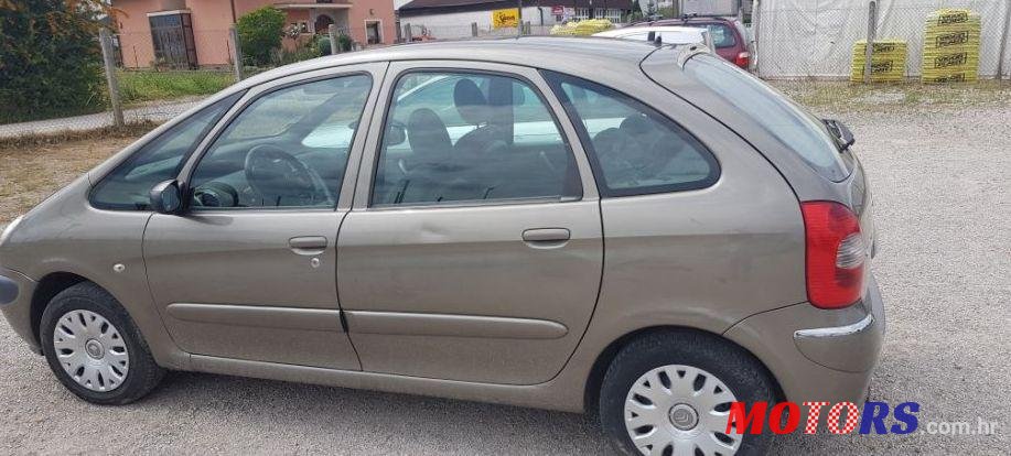 2010' Citroen Xsara Picasso 1,6 Hdi photo #1