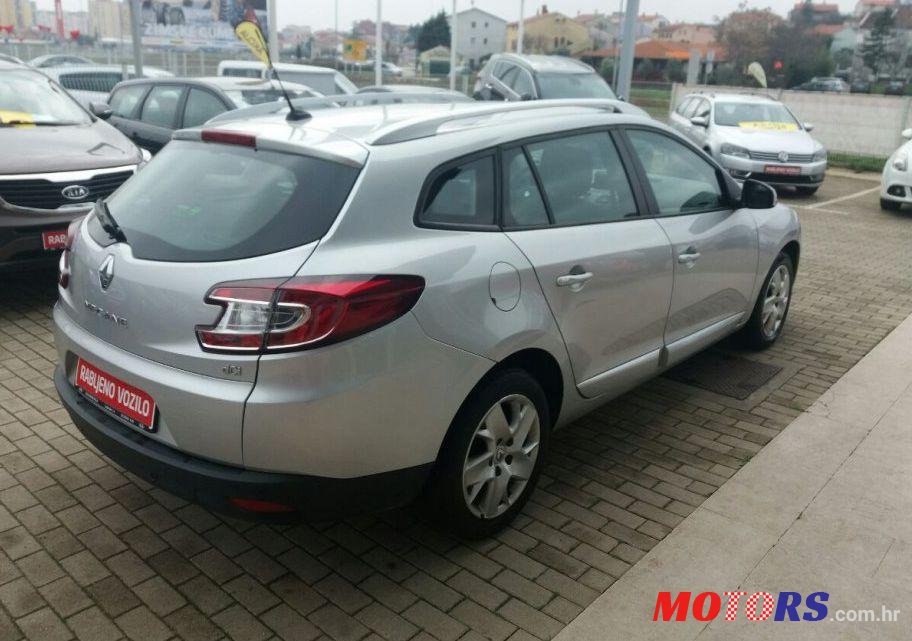 2013' Renault Megane Grandtour photo #1