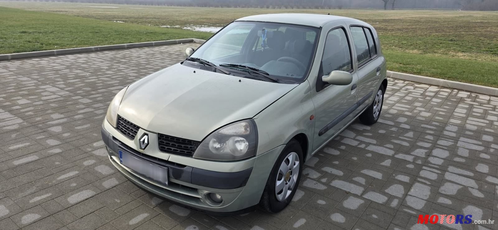 2002' Renault Clio 1,2 16V photo #2