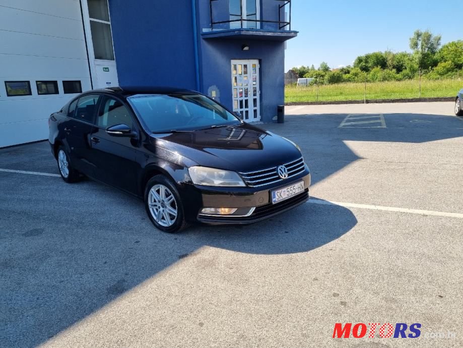 2012' Volkswagen Passat photo #2