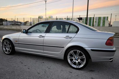1998' BMW Serija 3 323I