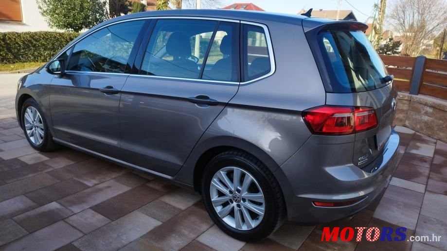 2015' Volkswagen Golf Sportsvan photo #3