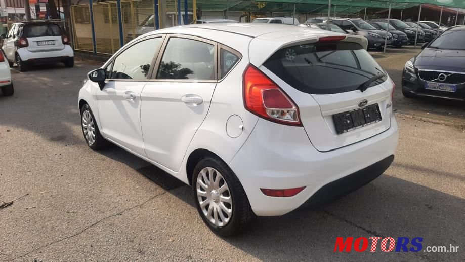 2016' Ford Fiesta photo #4