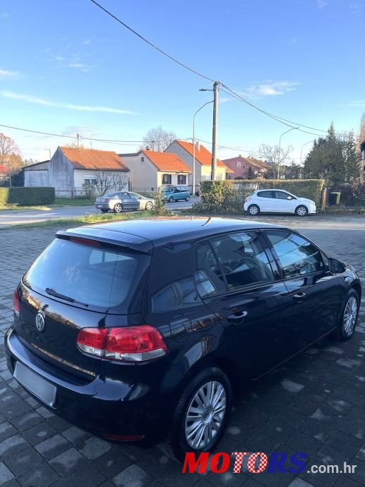 2011' Volkswagen Golf VI 1,6 Tdi photo #4