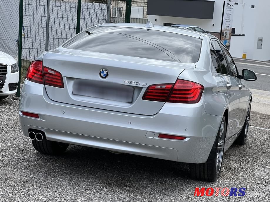 2015' BMW Serija 5 520D photo #4