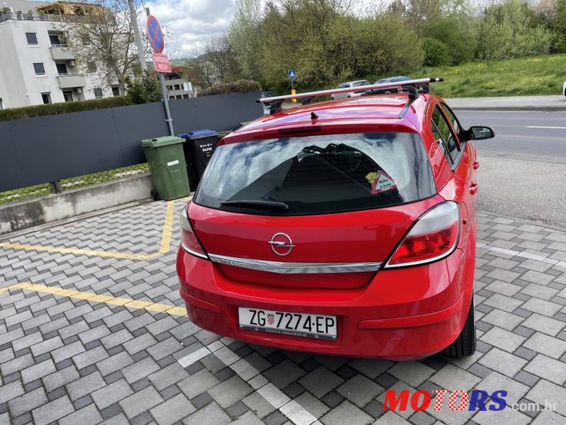 2008' Opel Astra 1,4 16V photo #3