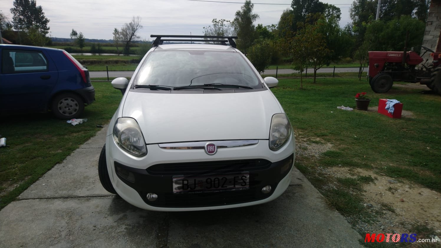 2010' Fiat Punto Evo photo #2