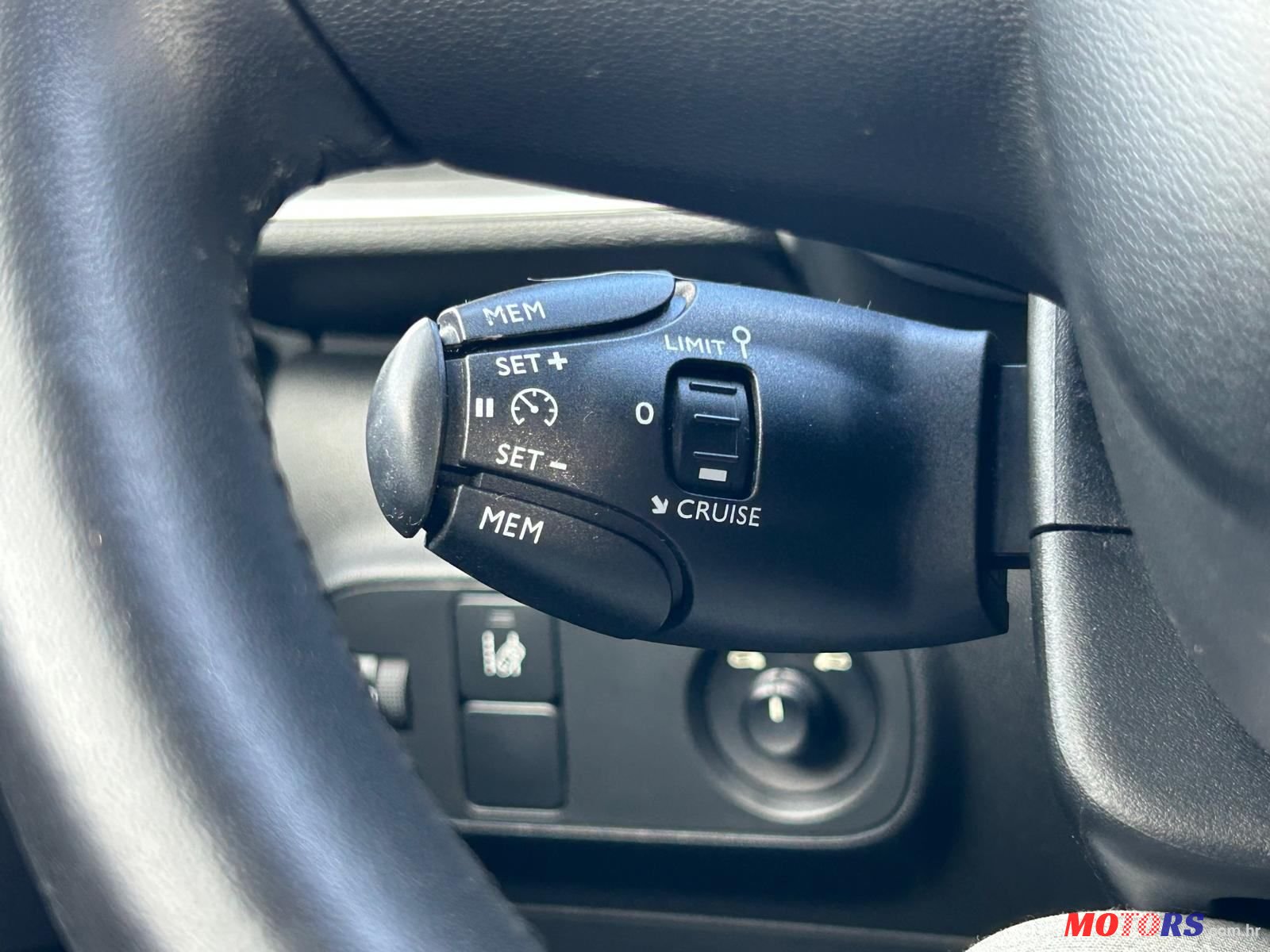 2017' Citroen C3 Aircross Shine photo #6