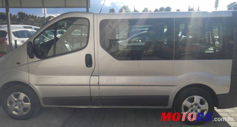 2011' Opel Vivaro 2,0 2,9 T photo #1