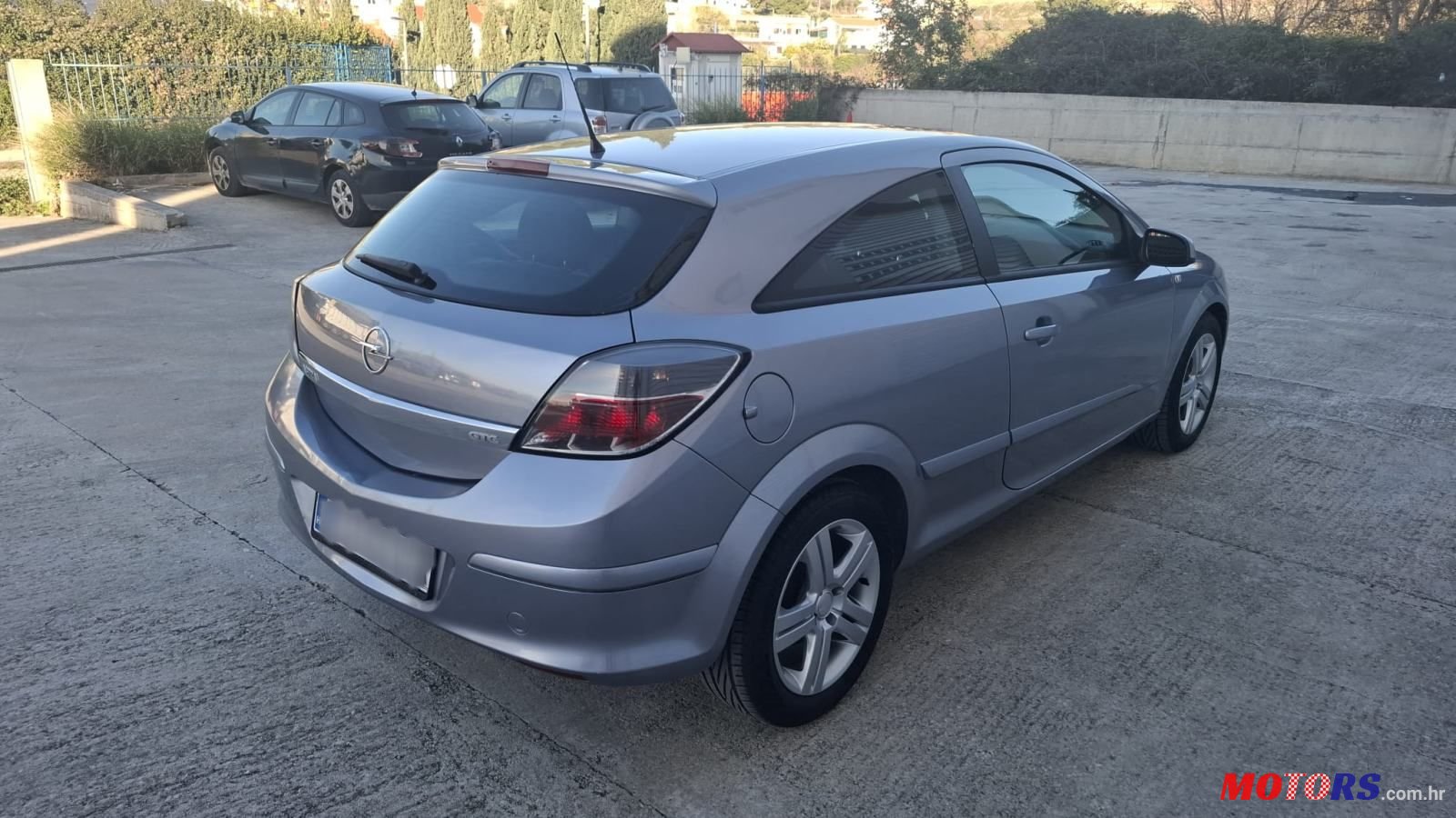 2006' Opel Astra Coupe photo #4