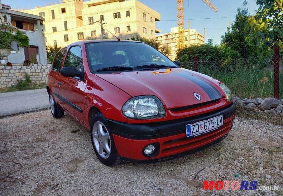 2000' Renault Clio 1,4 16V photo #1
