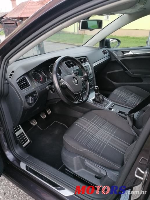 2015' Volkswagen Golf 7 1,6 Tdi photo #2