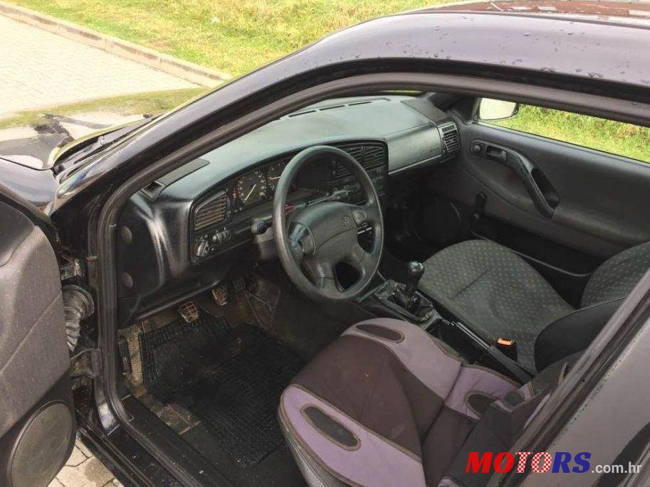 1996' Volkswagen Passat Variant GT TDI photo #1