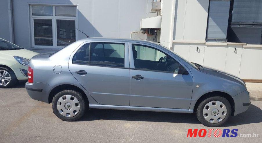 2004' Skoda Fabia Sedan 1,2 12V photo #2