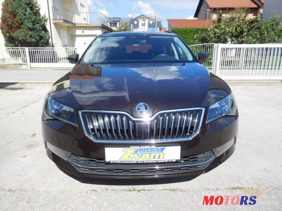 2018' Skoda Superb Combi photo #2