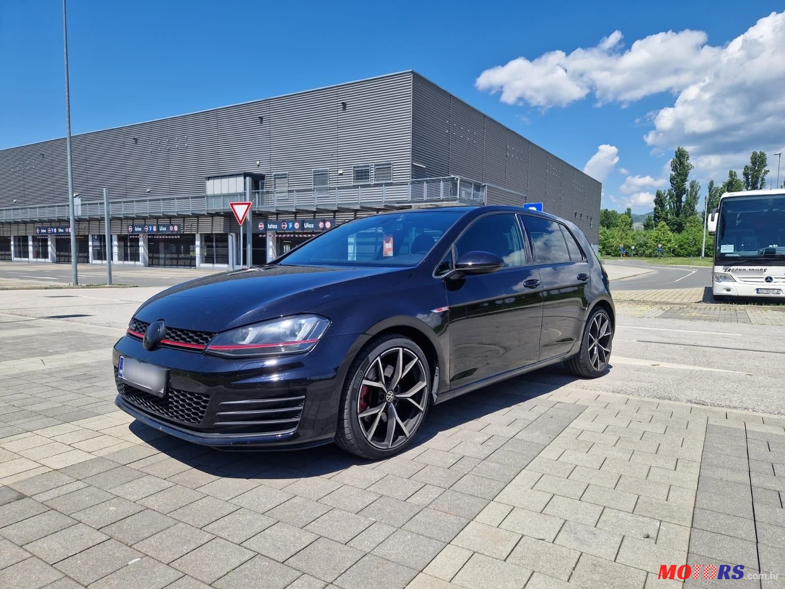 2015' Volkswagen Golf VII 2.0 Gti photo #1