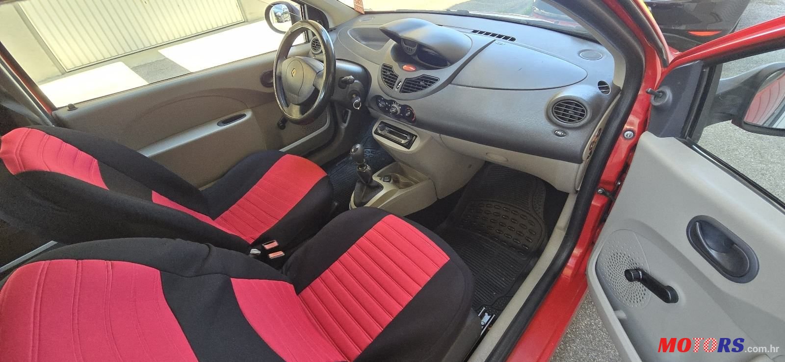 2008' Renault Twingo 1,2 photo #5