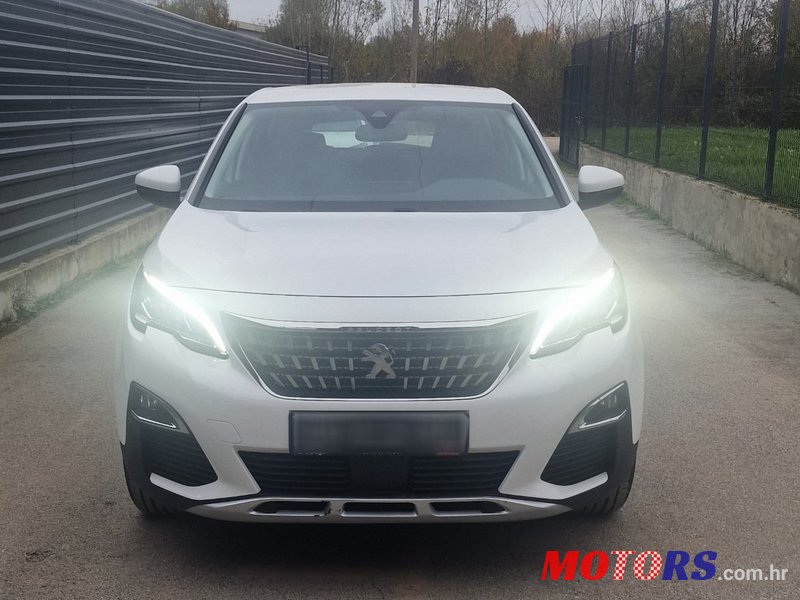 2019' Peugeot 3008 1,5 Bluehdi photo #1