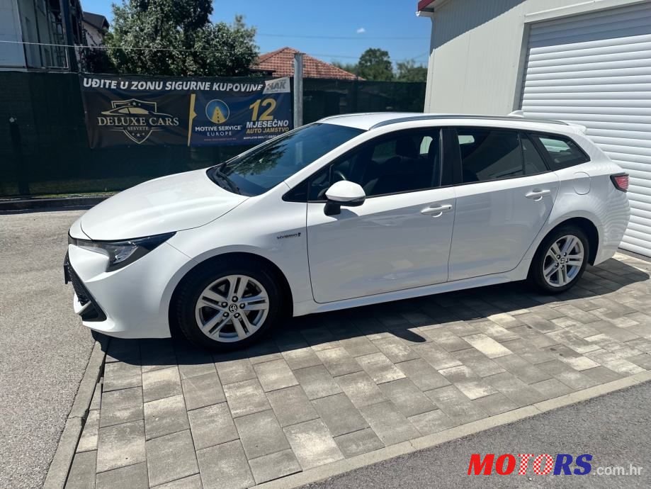 2020' Toyota Corolla Wagon photo #2