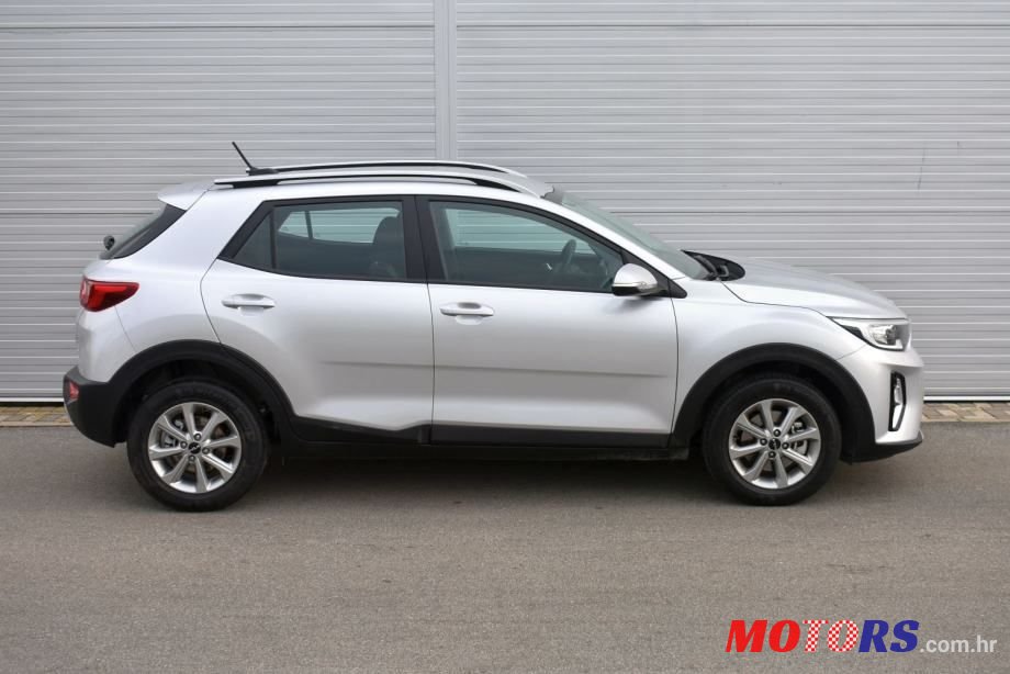 2022' Kia Stonic 1.2 Lx Urban photo #3