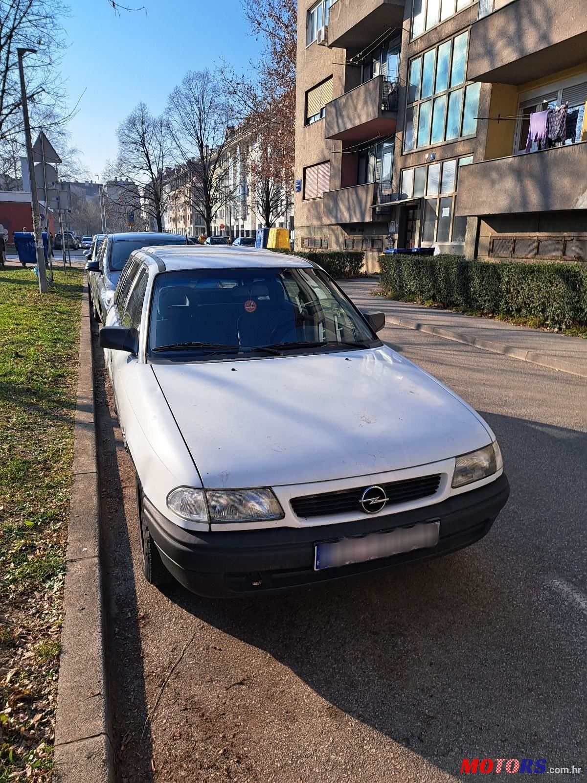 1996' Opel Astra Gl Caravan photo #1