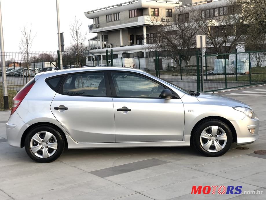 2012' Hyundai i30 1,6 Crdi photo #6