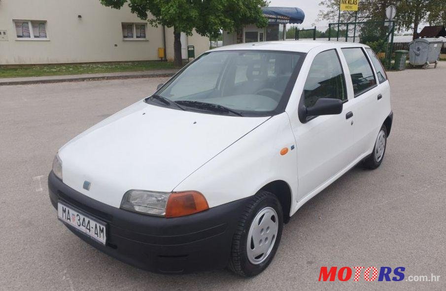 1998' Fiat Punto 55 photo #1