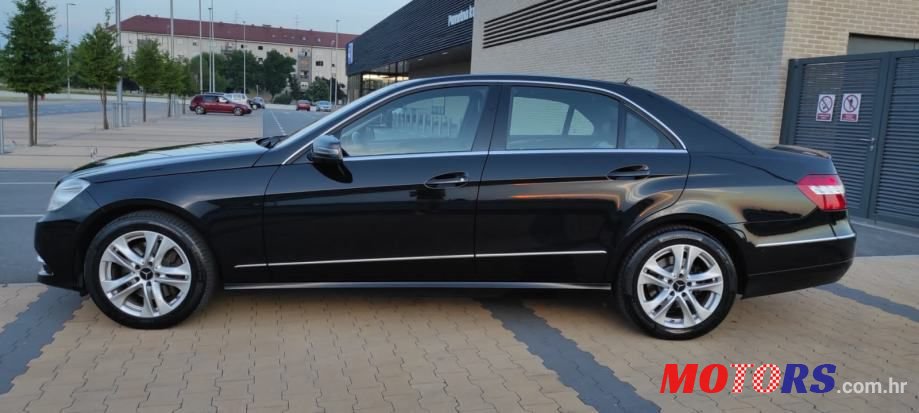 2011' Mercedes-Benz E-Klasa photo #2