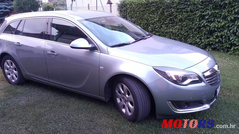 2014' Opel Insignia Sports Tourer photo #1