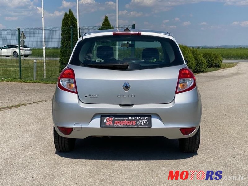 2009' Renault Clio 1,5 Dci photo #5