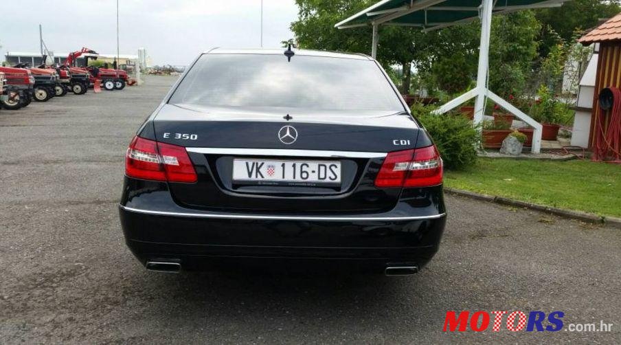 2012' Mercedes-Benz E-Class 350 Cdi photo #1