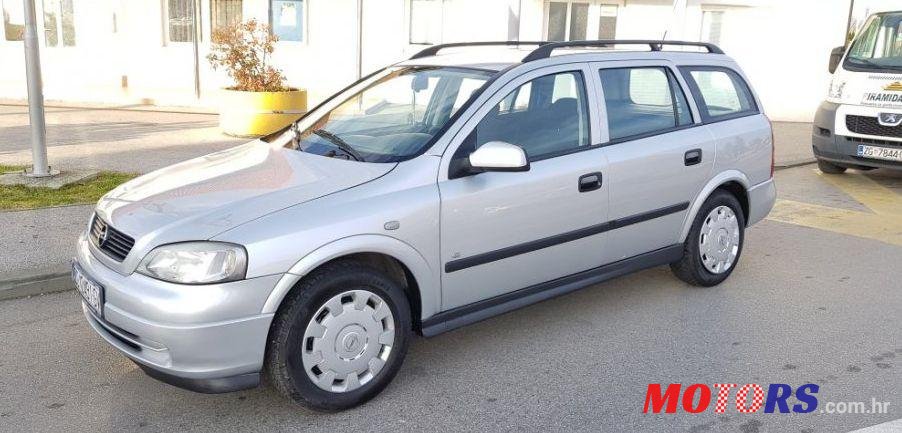 2008' Opel Astra 1,4 photo #1