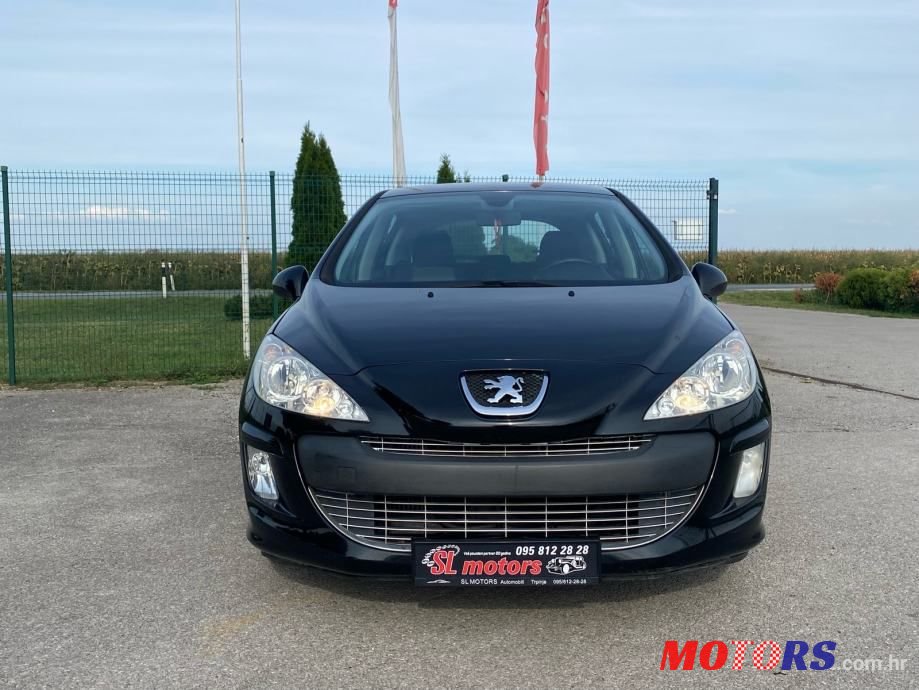 2008' Peugeot 308 photo #5