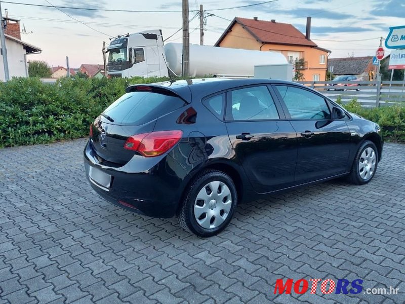 2010' Opel Astra 1,4 16V photo #3