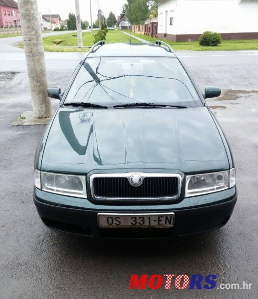 2001' Skoda Octavia photo #1