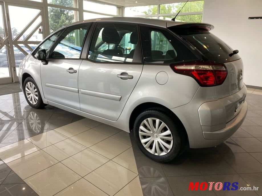 2013' Citroen C4 Picasso photo #4