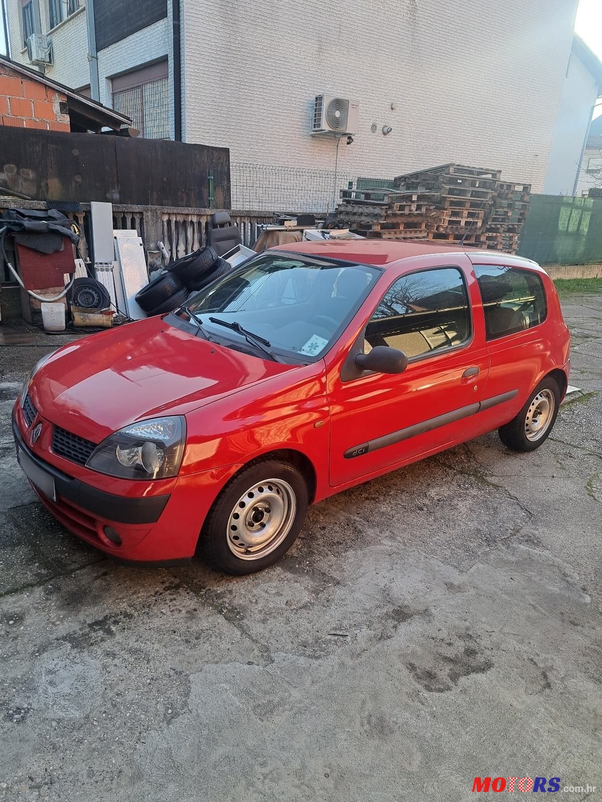 2002' Renault Clio 1,5 Dci photo #3