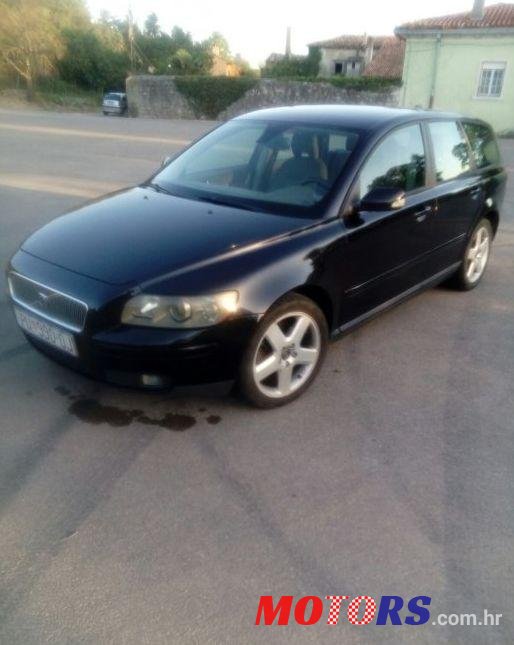 2005' Volvo V50 2,0 D photo #1