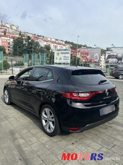 2020' Renault Megane photo #4