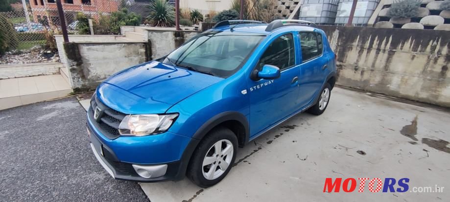 2016' Dacia Sandero photo #2