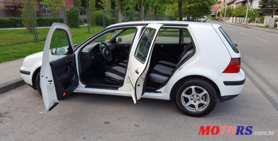 2000' Volkswagen Golf IV 1,9 Sdi photo #3