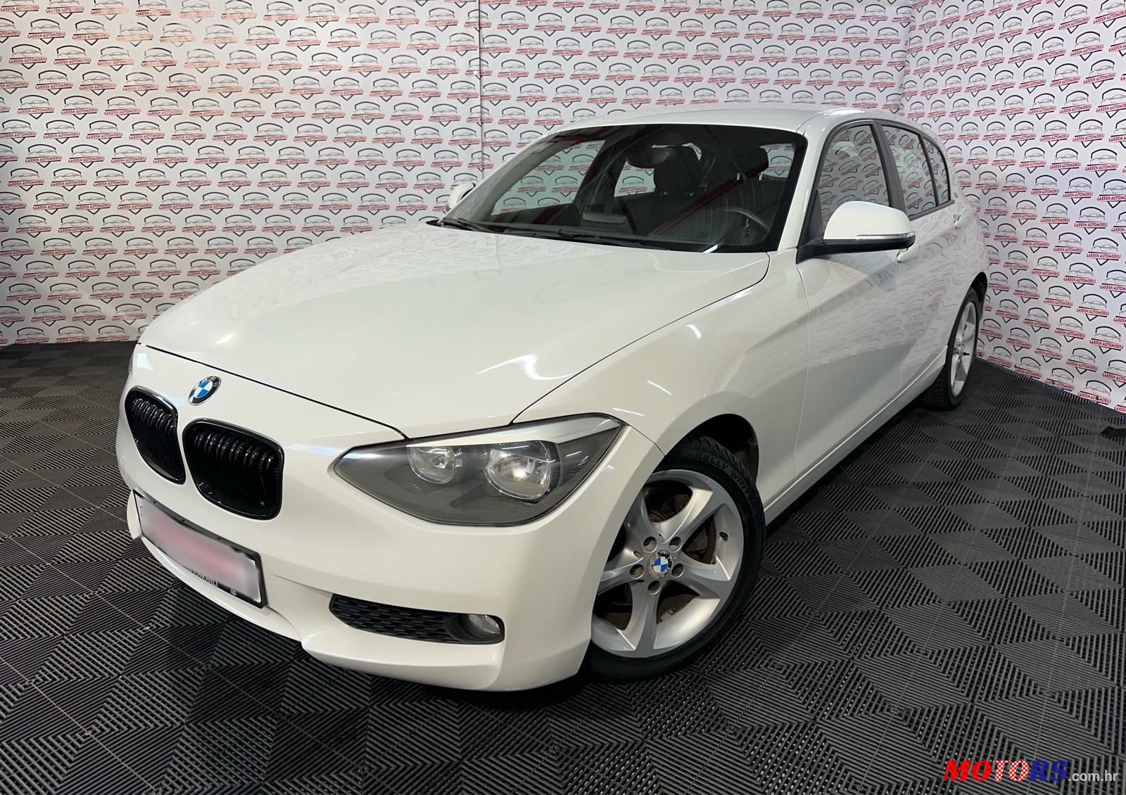 2013' BMW Serija 1 125D photo #1