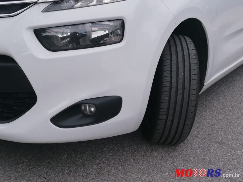 2015' Citroen C4 Grand Picasso photo #5