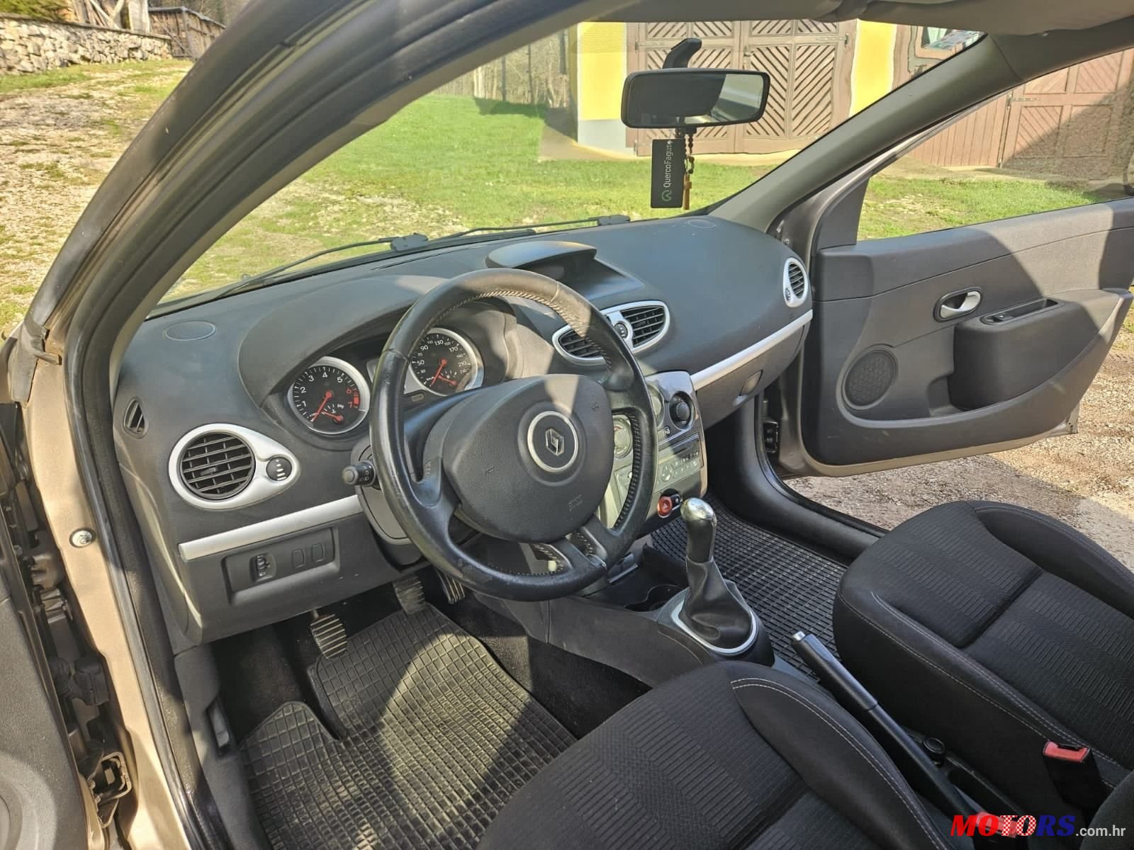 2012' Renault Clio 1,2 16V photo #4