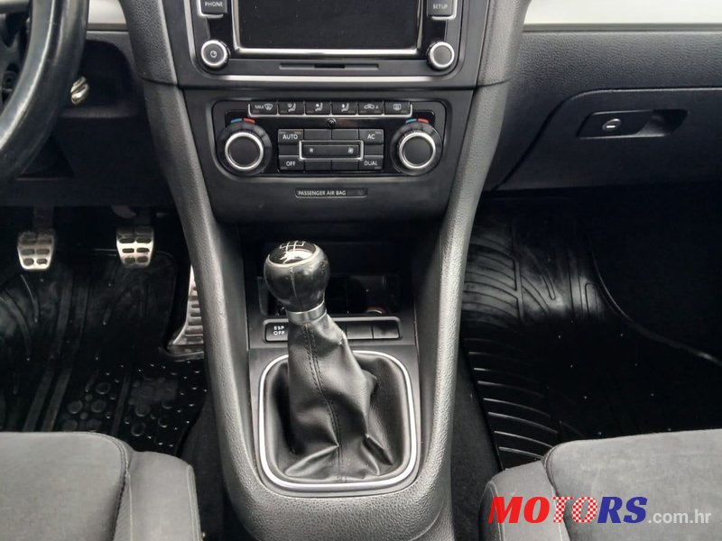 2010' Volkswagen Golf VI 2,0 Tdi photo #4